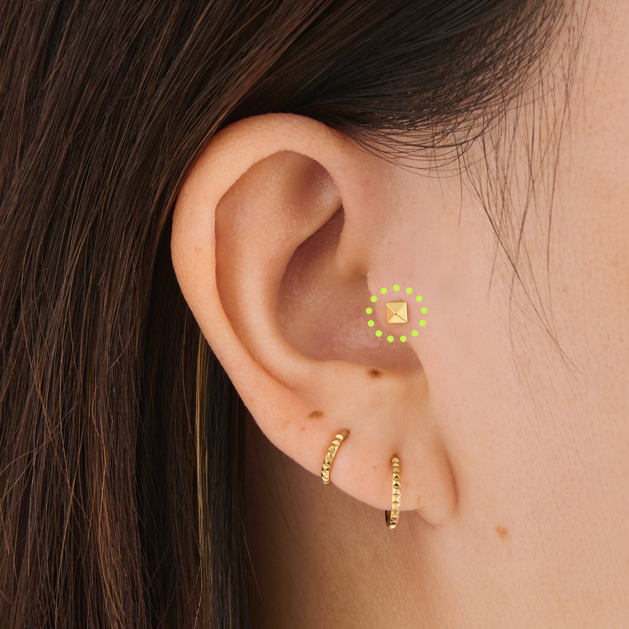 Pyramid Flatback Stud - STUDS